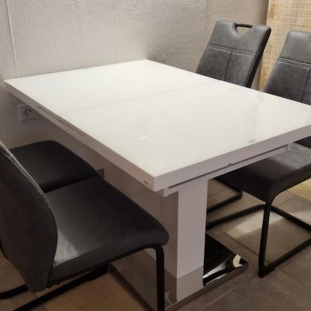 Modern Eingerichtete 3-Zi-Ferienwohnung Zu Vermieten Löffingen Exteriér fotografie