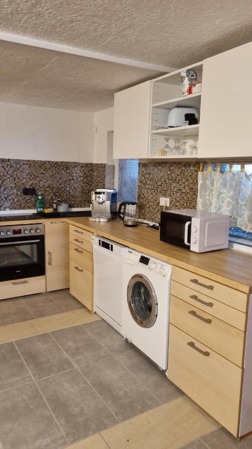 Modern Eingerichtete 3-Zi-Ferienwohnung Zu Vermieten Löffingen Exteriér fotografie