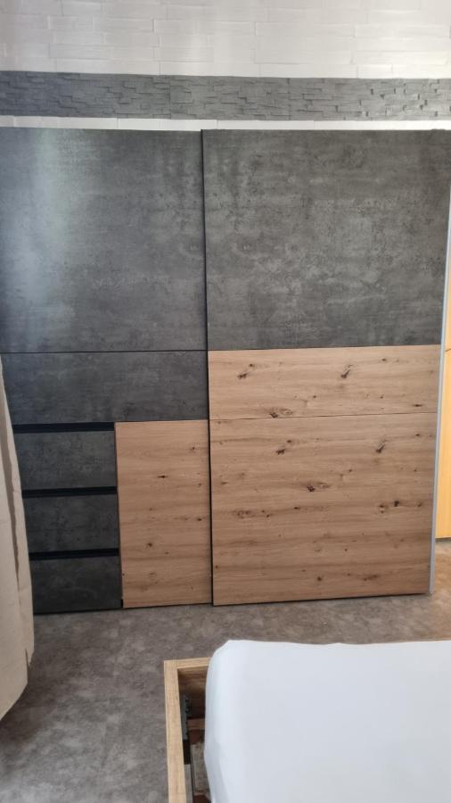 Modern Eingerichtete 3-Zi-Ferienwohnung Zu Vermieten Löffingen Exteriér fotografie