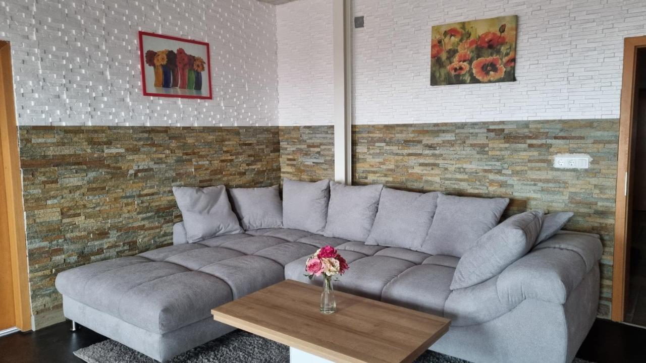 Modern Eingerichtete 3-Zi-Ferienwohnung Zu Vermieten Löffingen Exteriér fotografie